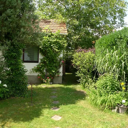 Gemuetliches Gaestehaus Bohnsdorf, Naehe Flughafen Schoenefeld Prázdninový dům